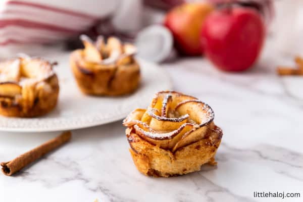 apple puff pastry roses