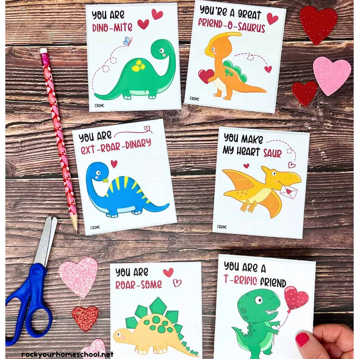 Free printable dinosaur Valentines cards