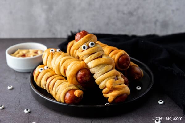 Halloween Mummy Dogs